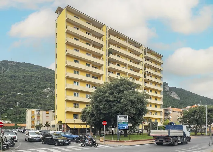 Rivierarent Al Grattacielo شقة